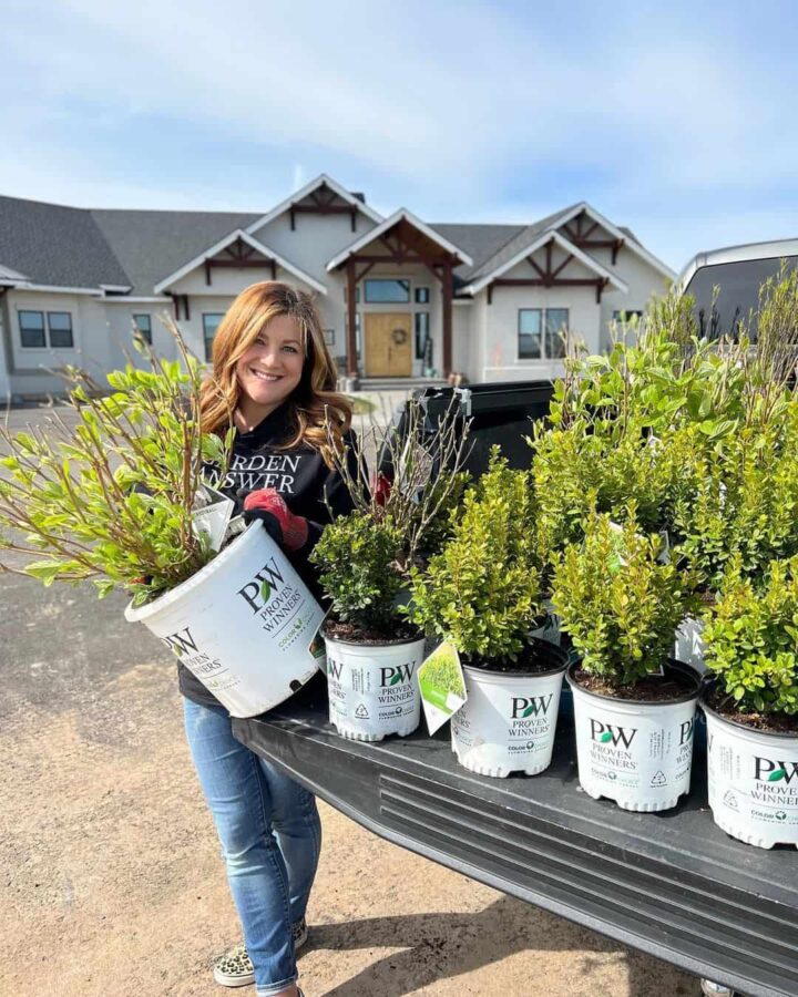 Laura LeBoutillier Net Worth 2022| Age, YouTube, Hobby, And Husband